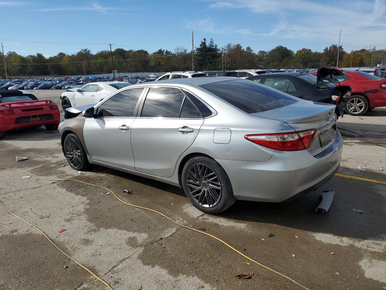 2015 TOYOTA CAMRY SE photo 2