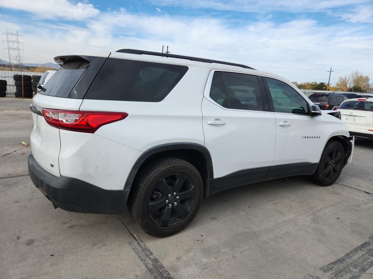 2019 CHEVROLET TRAVERSE LT photo 5