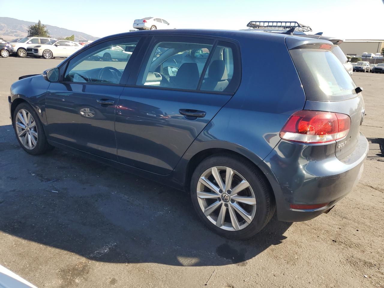 2012 VOLKSWAGEN GOLF photo 2