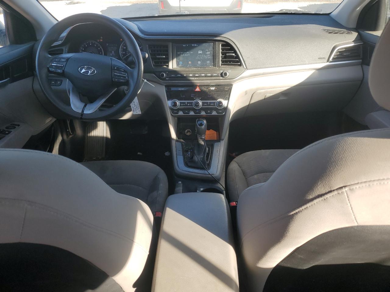 2020 HYUNDAI ELANTRA SEL photo 8