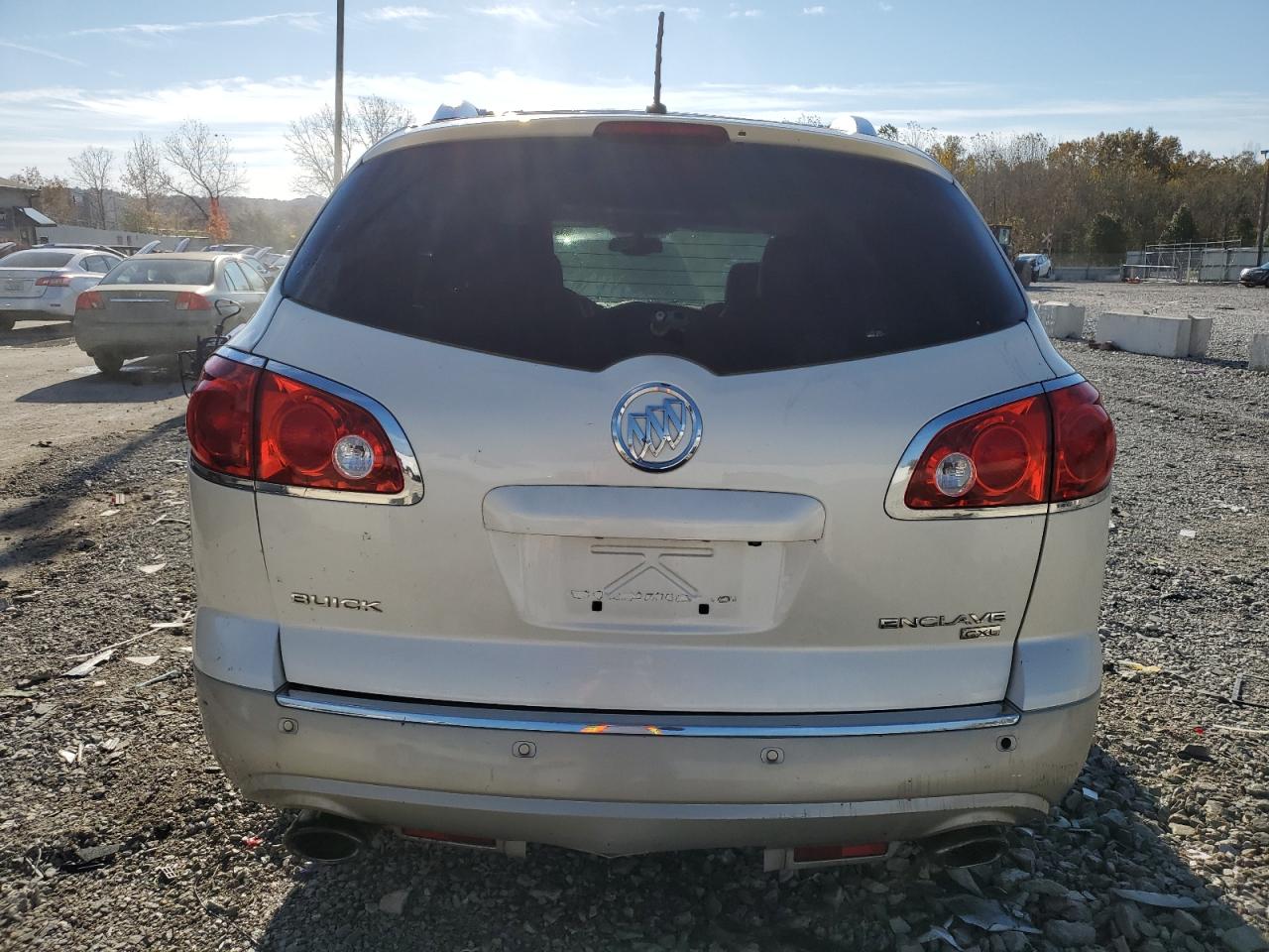 2011 BUICK ENCLAVE CXL photo 11