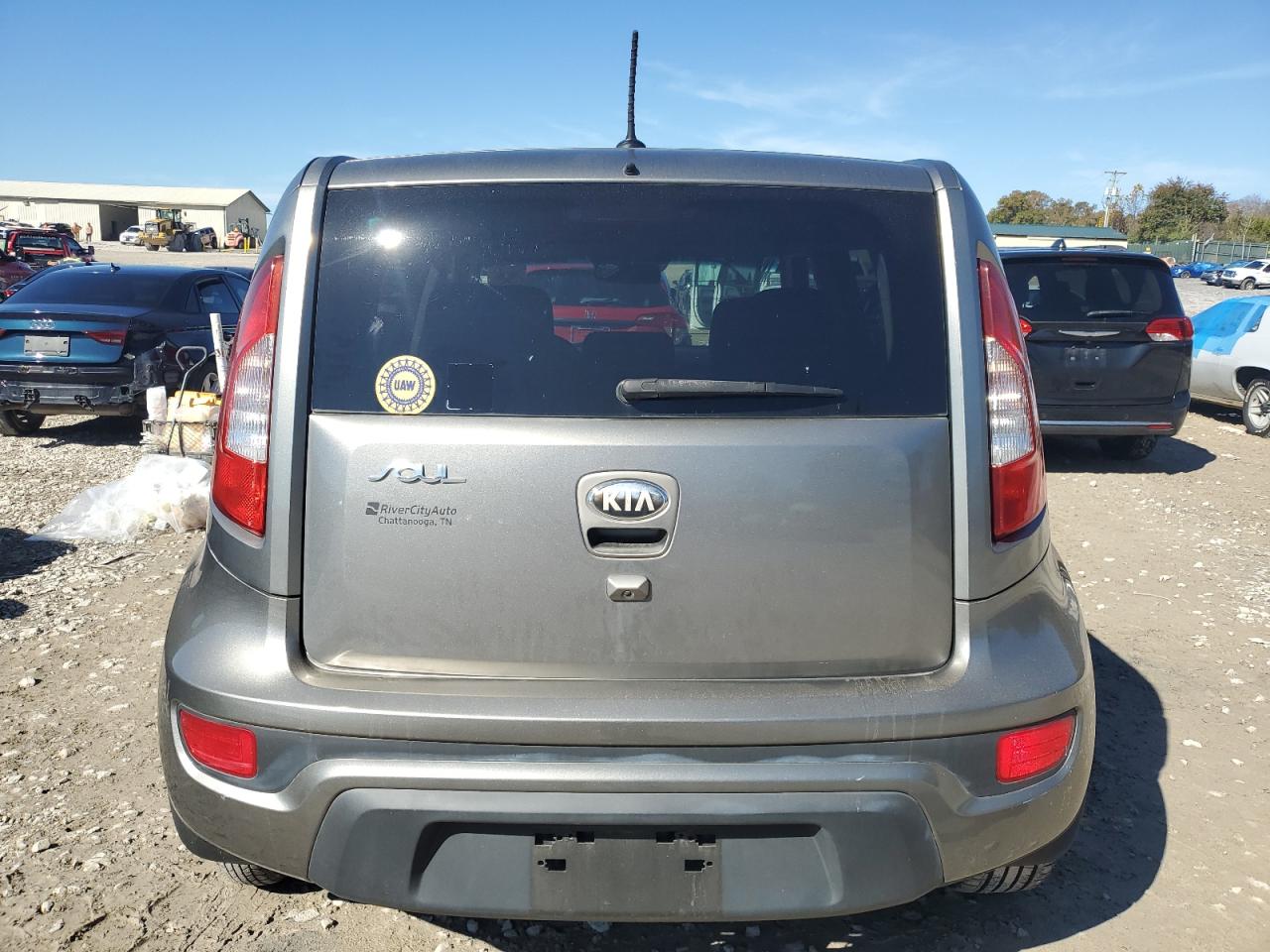 2013 KIA SOUL + photo 11