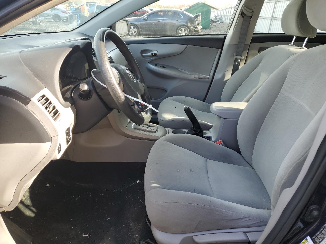 2013 TOYOTA COROLLA BASE photo 13