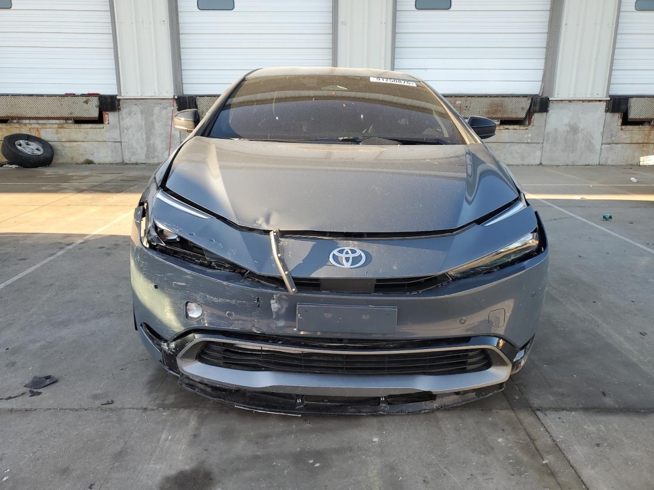 2024 TOYOTA PRIUS LE photo 13