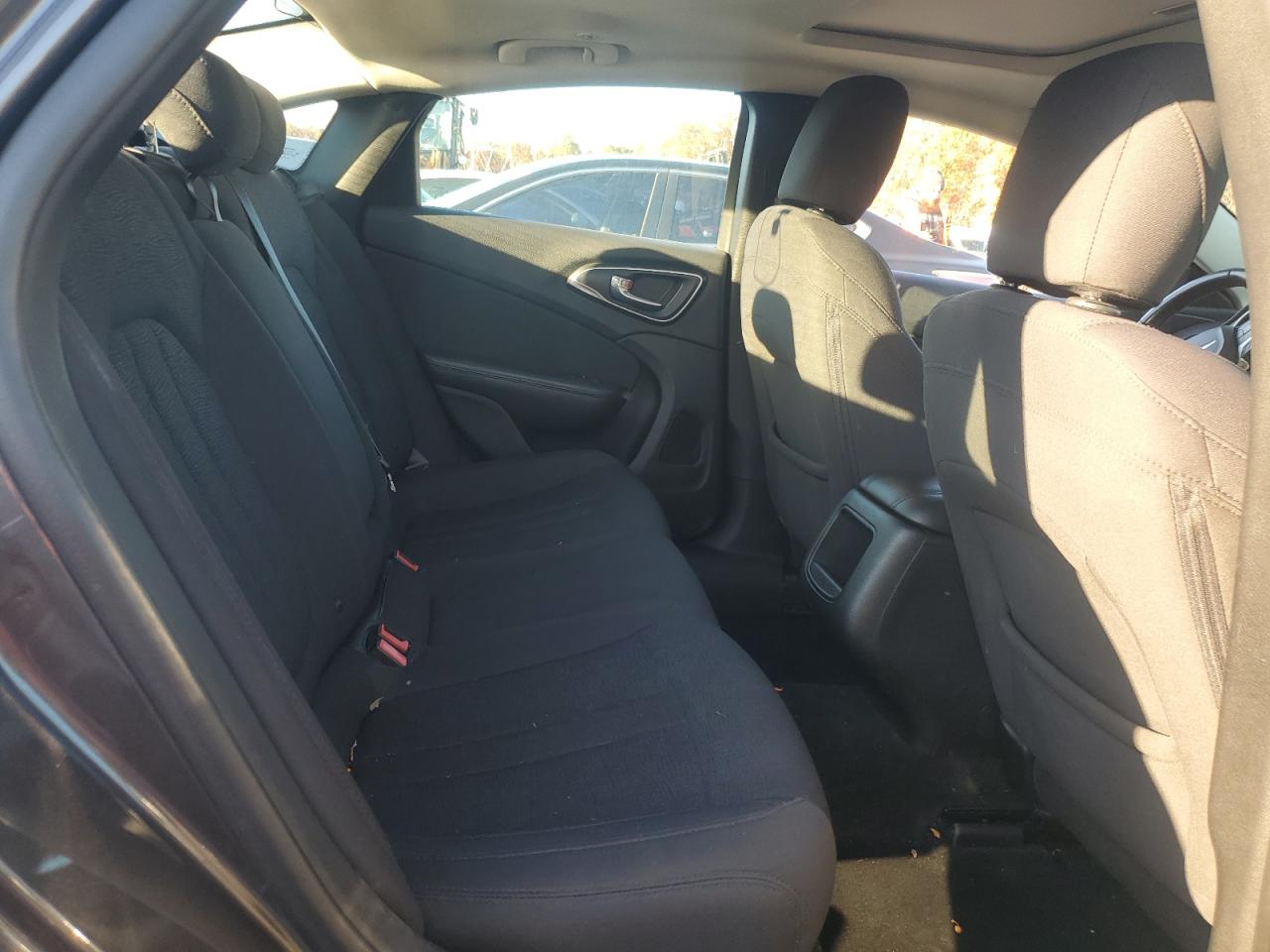2015 CHRYSLER 200 LIMITED photo 28