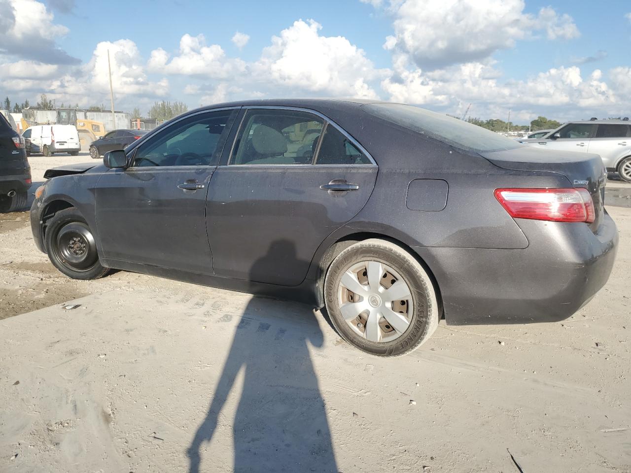 2008 TOYOTA CAMRY LE photo 2
