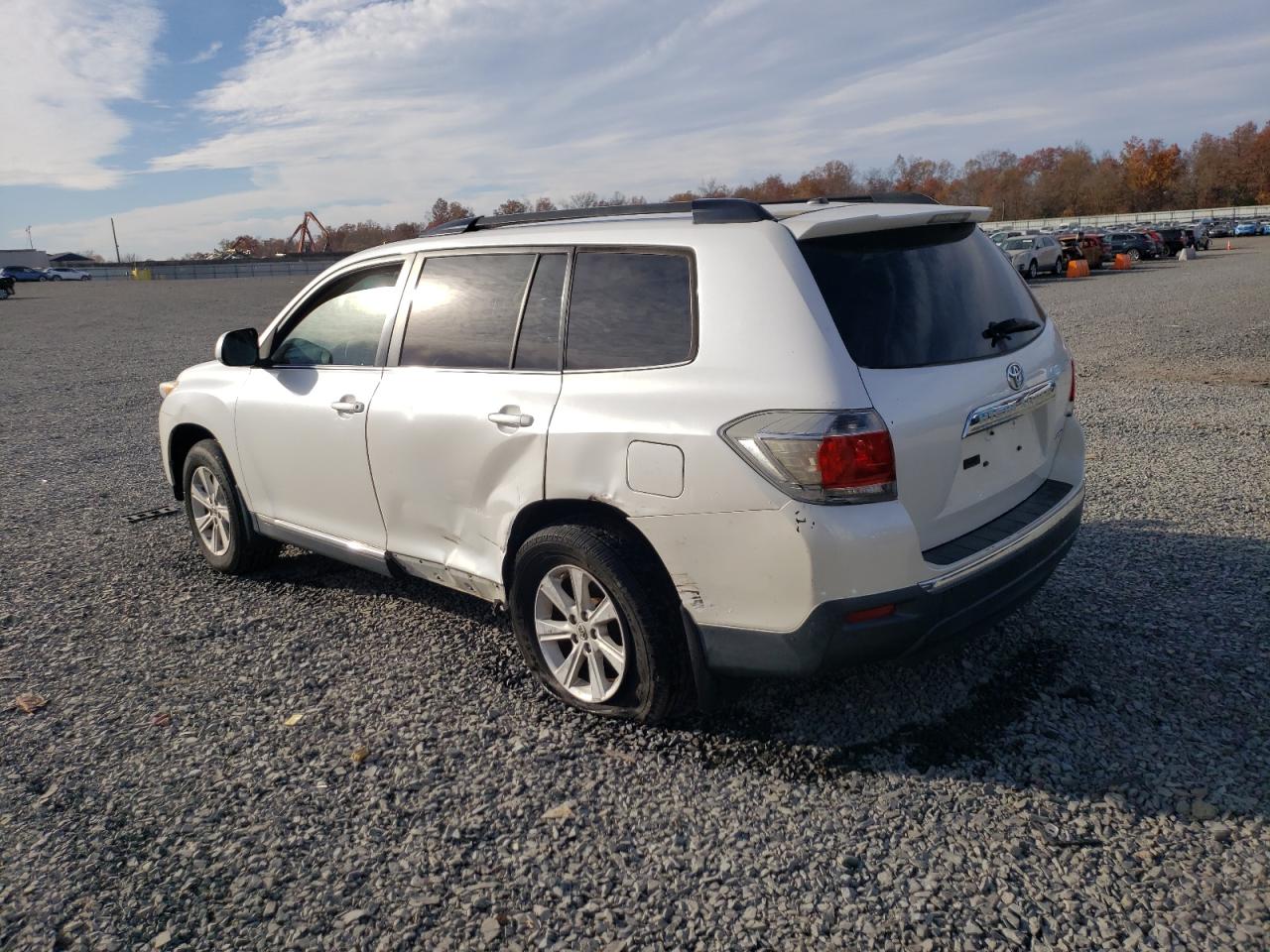2012 TOYOTA HIGHLANDER BASE photo 2