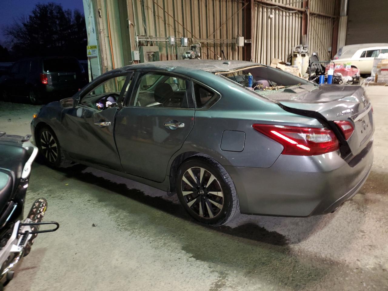 2018 NISSAN ALTIMA 2.5 SV photo 2