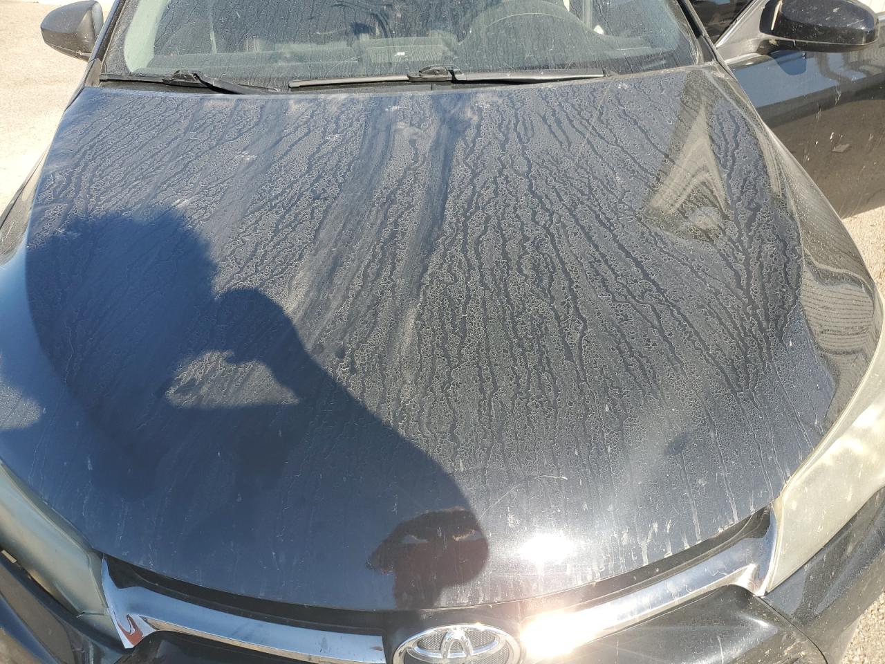 2015 TOYOTA CAMRY SE photo 31