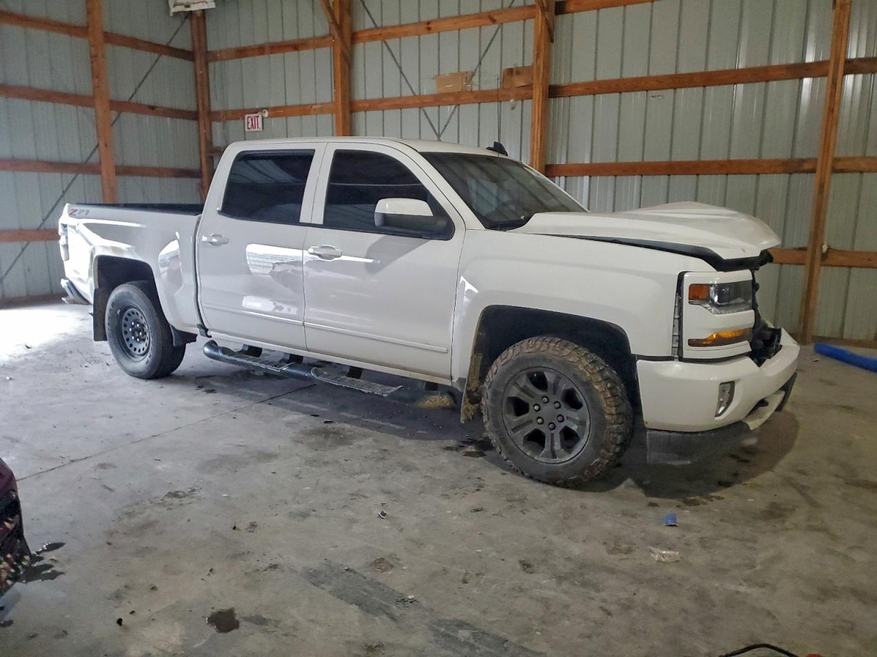 2018 CHEVROLET SILVERADO K1500 LT photo 4