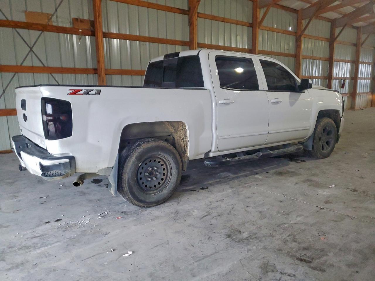 2018 CHEVROLET SILVERADO K1500 LT photo 3