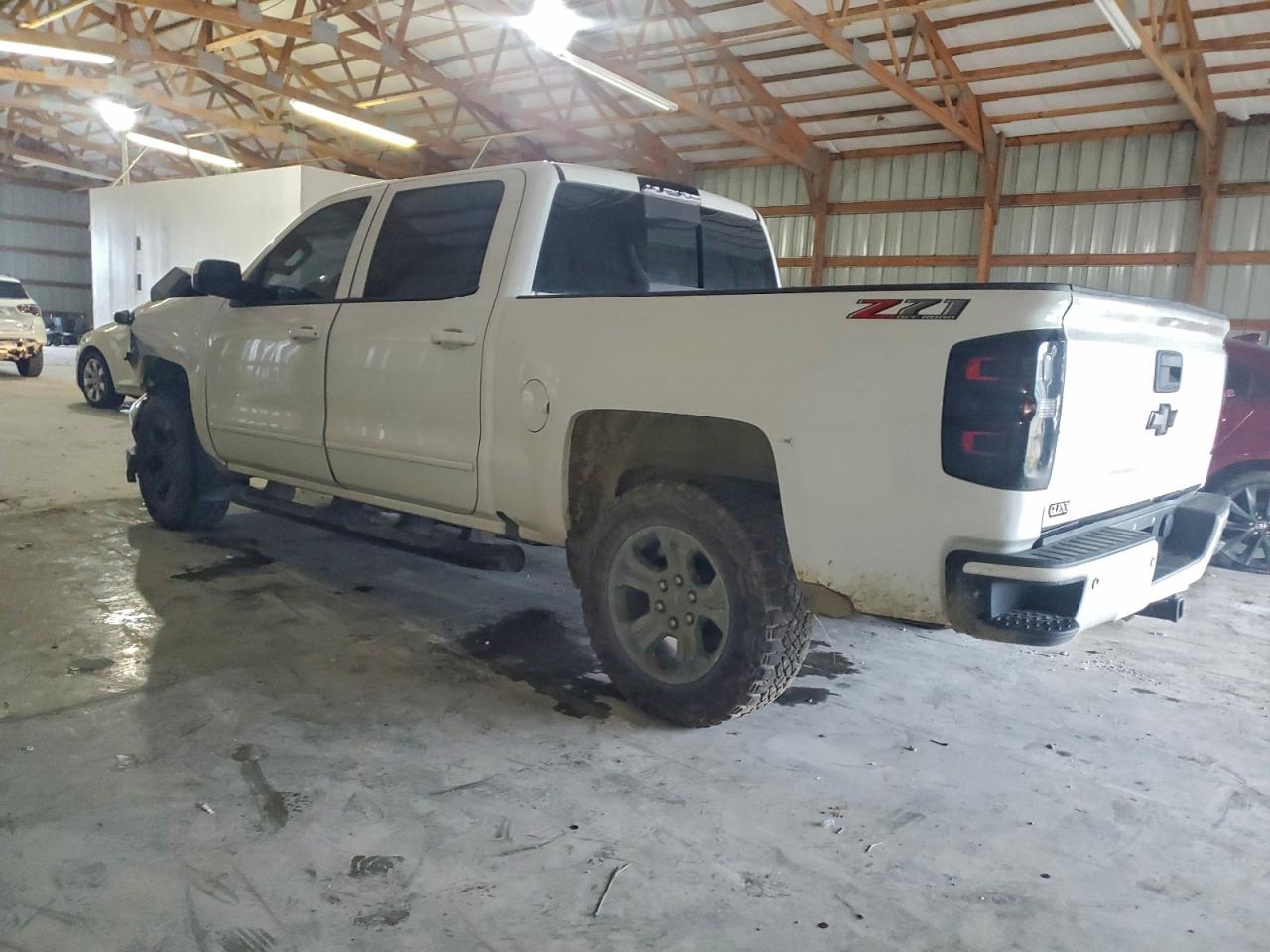 2018 CHEVROLET SILVERADO K1500 LT photo 2