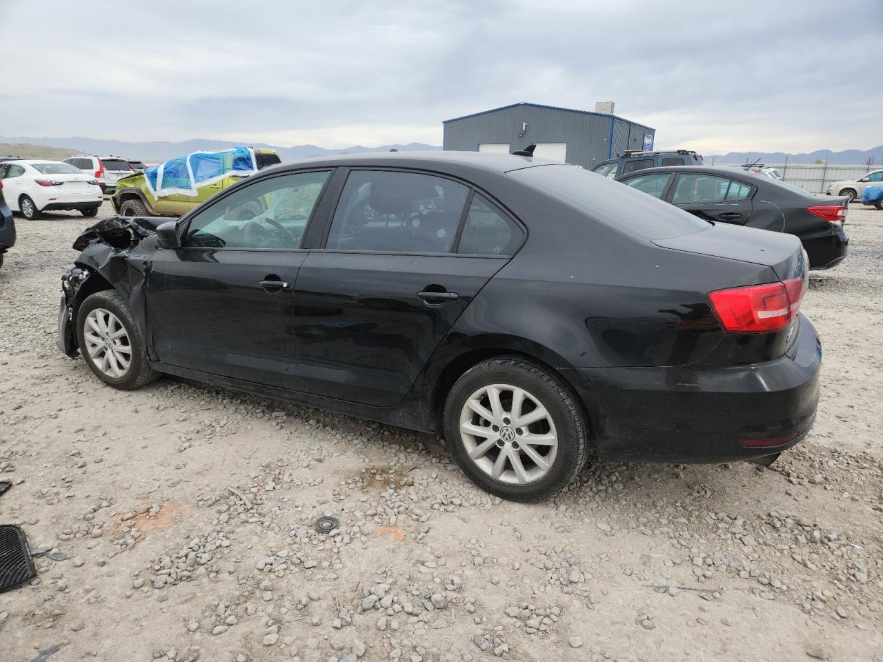 2015 VOLKSWAGEN JETTA SE photo 2
