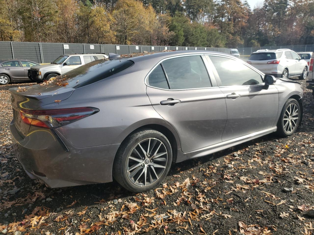 2021 TOYOTA CAMRY SE photo 5