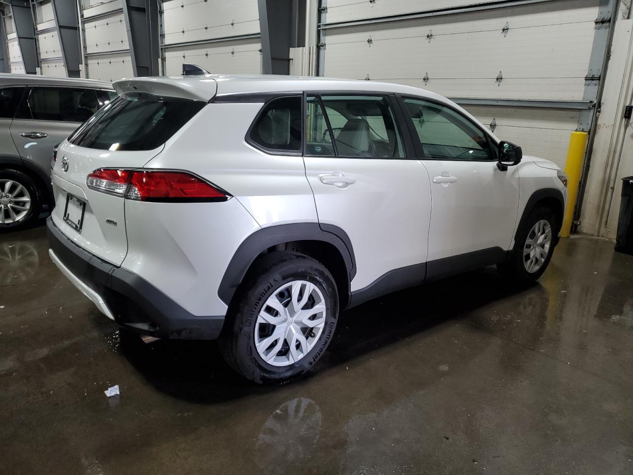 2024 TOYOTA COROLLA CROSS L photo 3