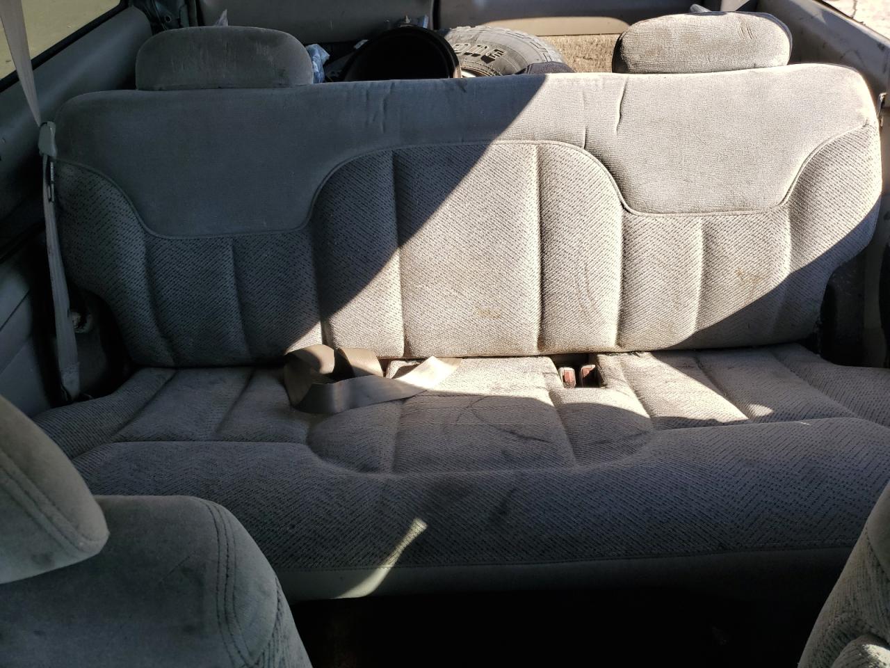1995 CHEVROLET TAHOE K1500 photo 11