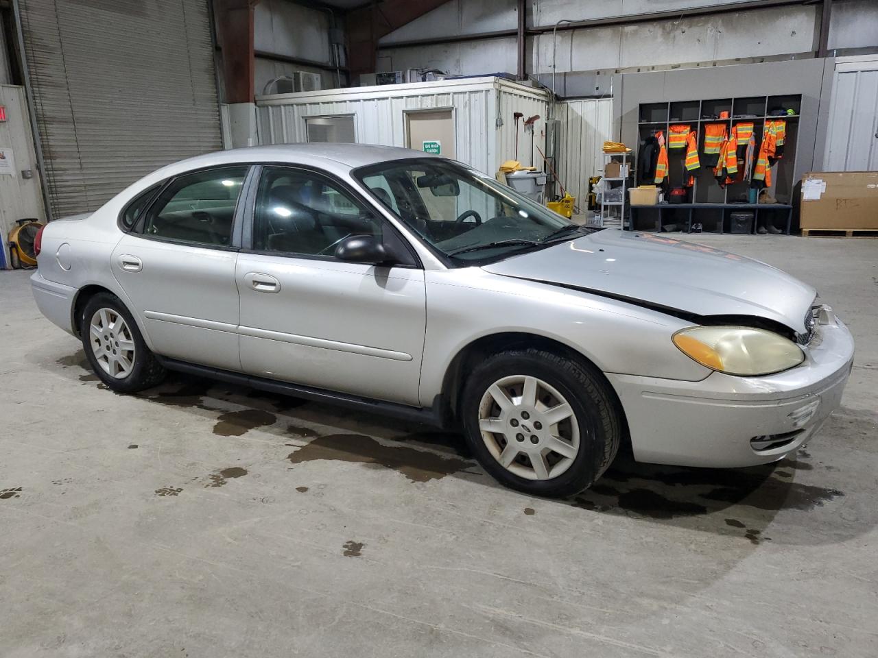 2006 FORD TAURUS SE photo 4