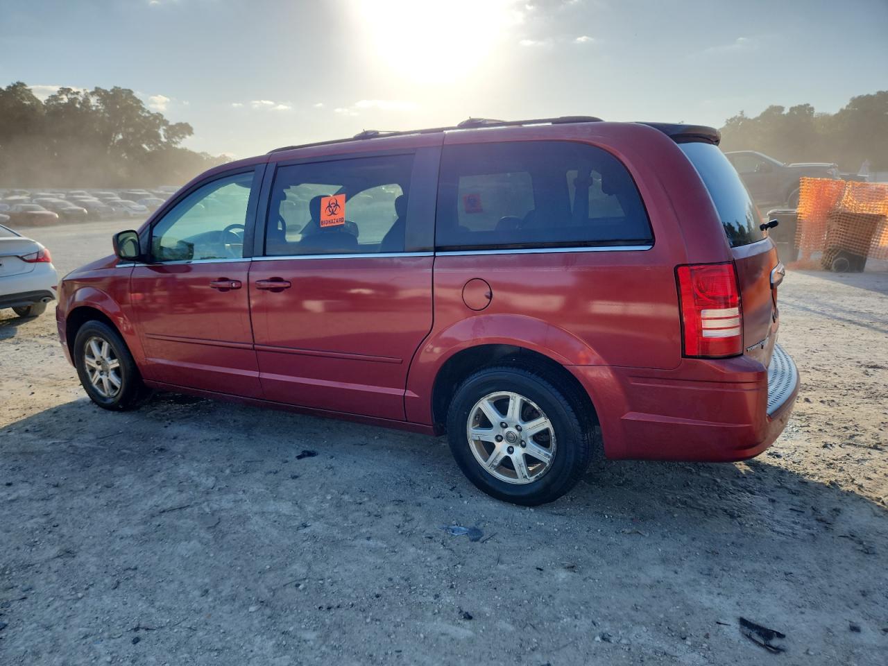 2008 CHRYSLER TOWN & COUNTRY TOURING photo 3