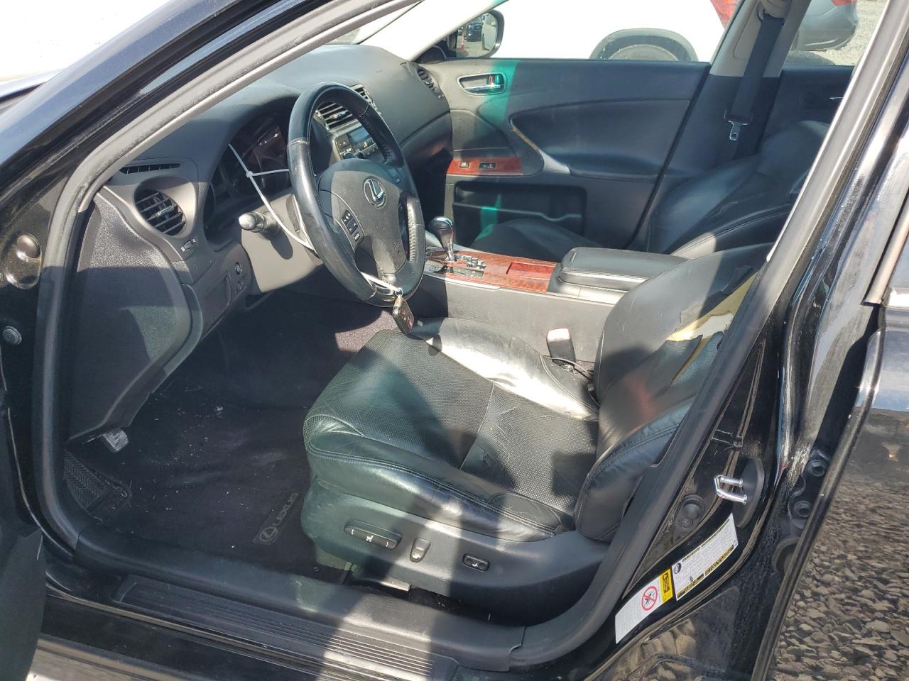 2007 LEXUS IS photo 7