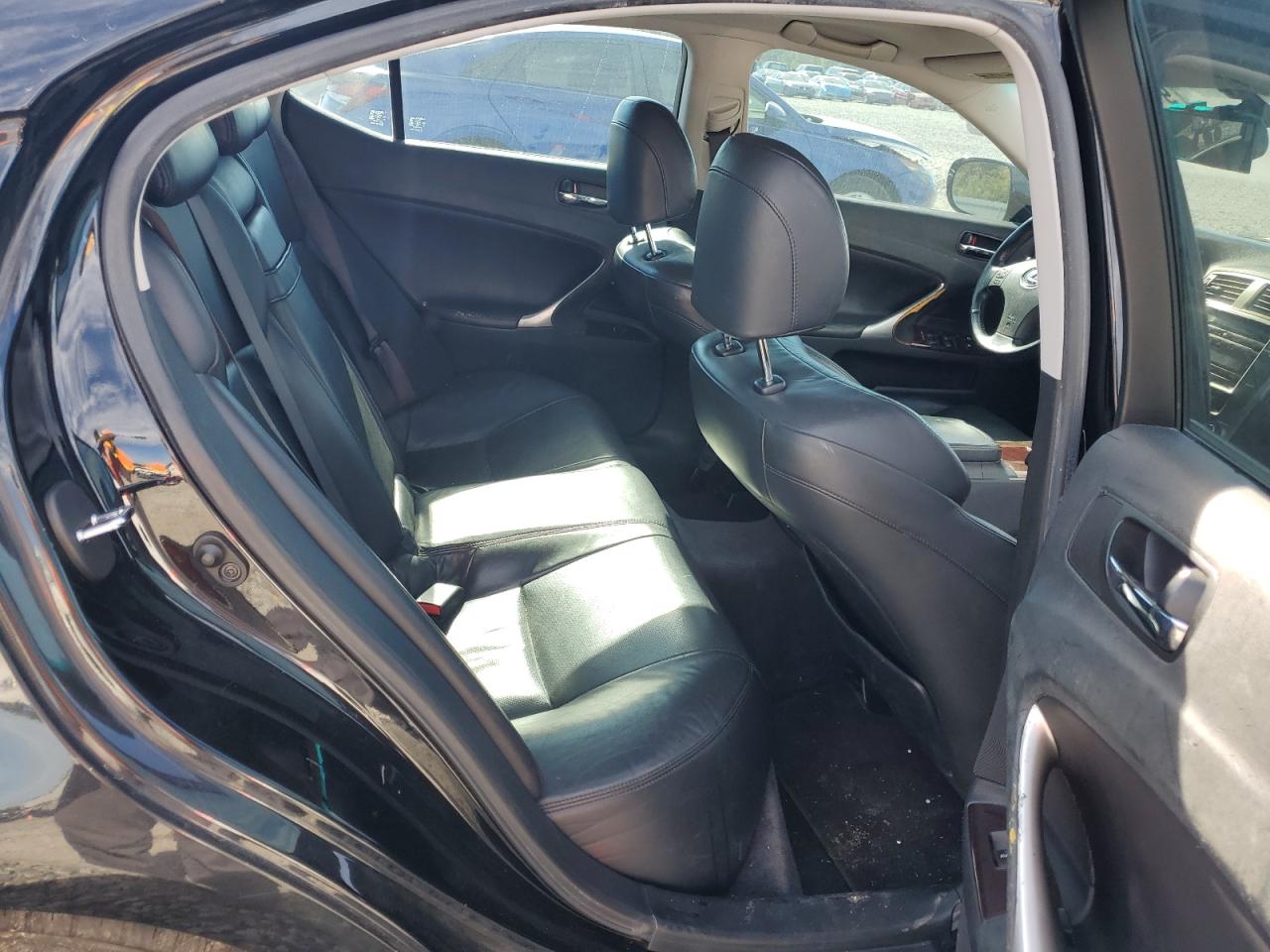 2007 LEXUS IS photo 10