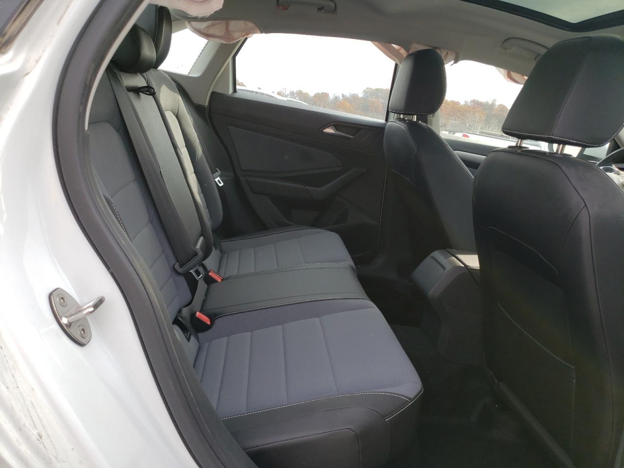 2025 VOLKSWAGEN JETTA SE photo 19