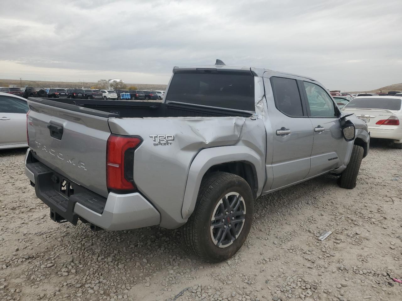 2025 TOYOTA TACOMA photo 3