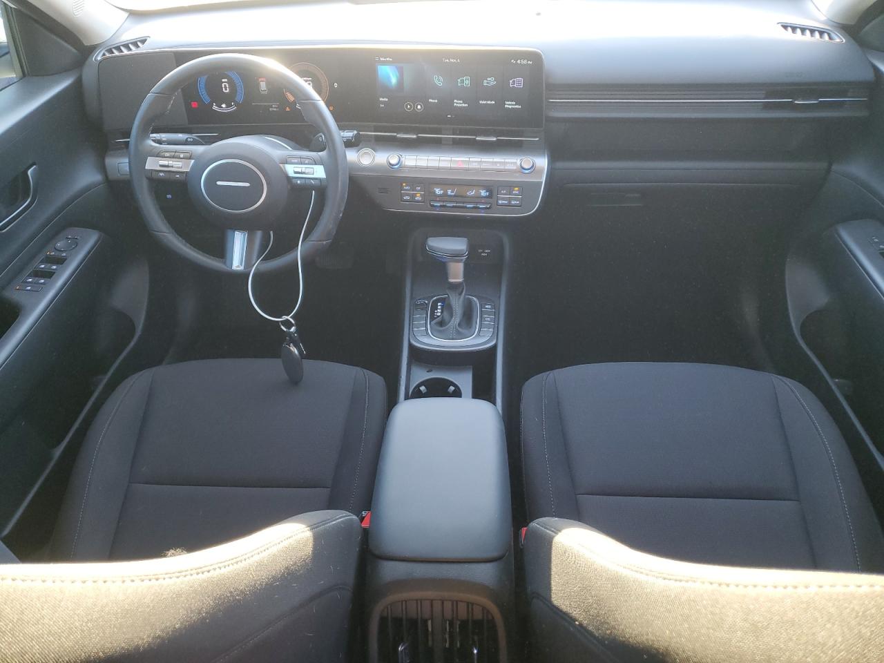 2024 HYUNDAI KONA SEL photo 8