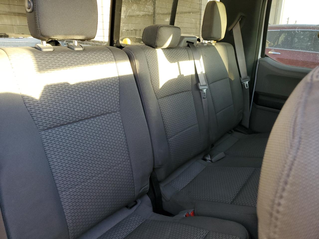 2015 FORD F150 SUPER CAB photo 28
