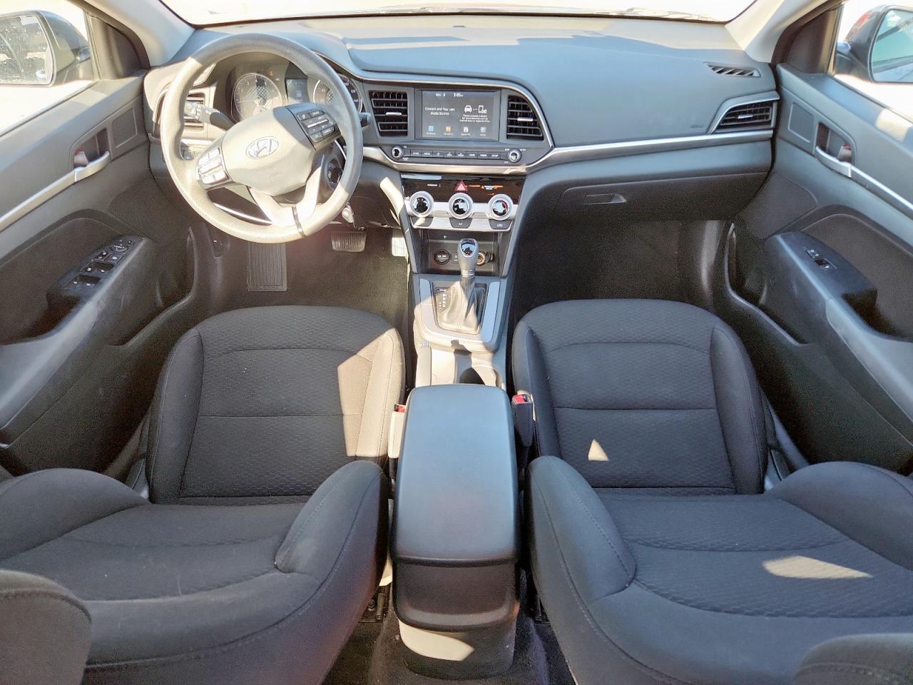 2019 HYUNDAI ELANTRA SEL photo 8