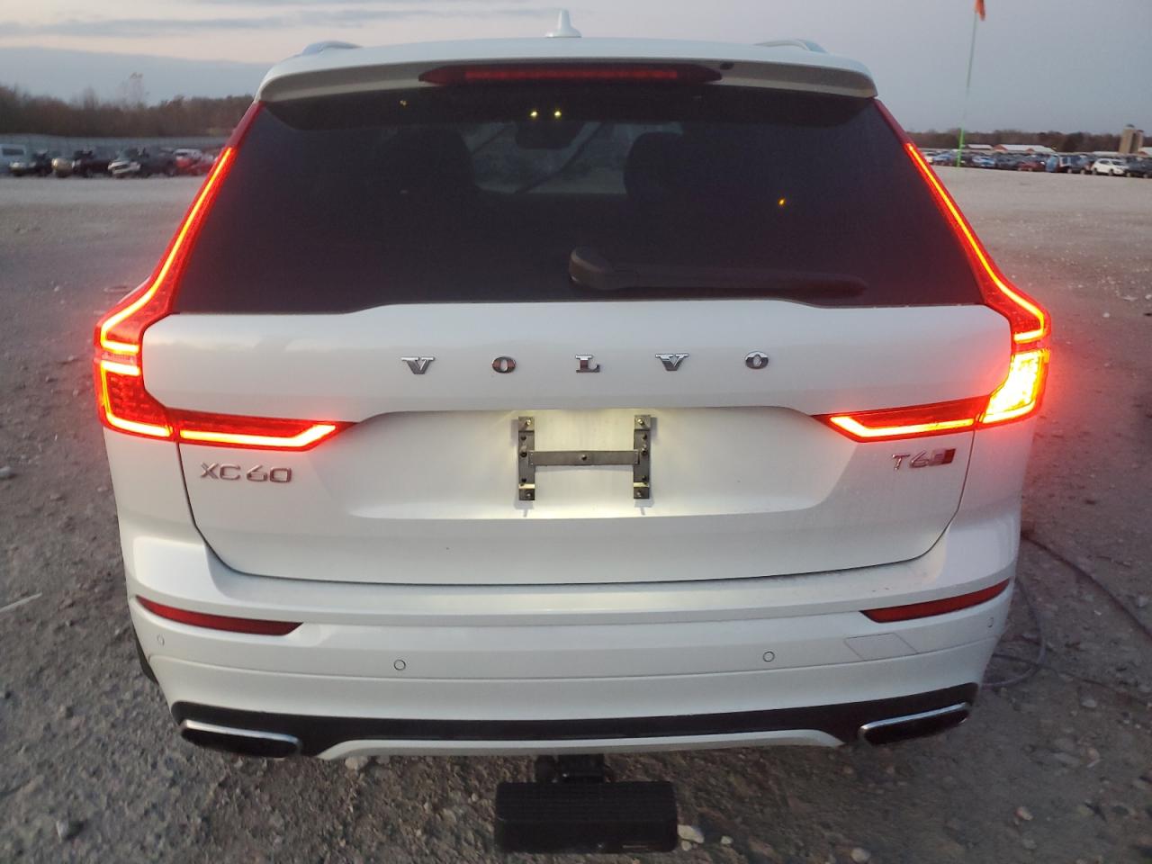 2019 VOLVO XC60 T6 R-DESIGN photo 6