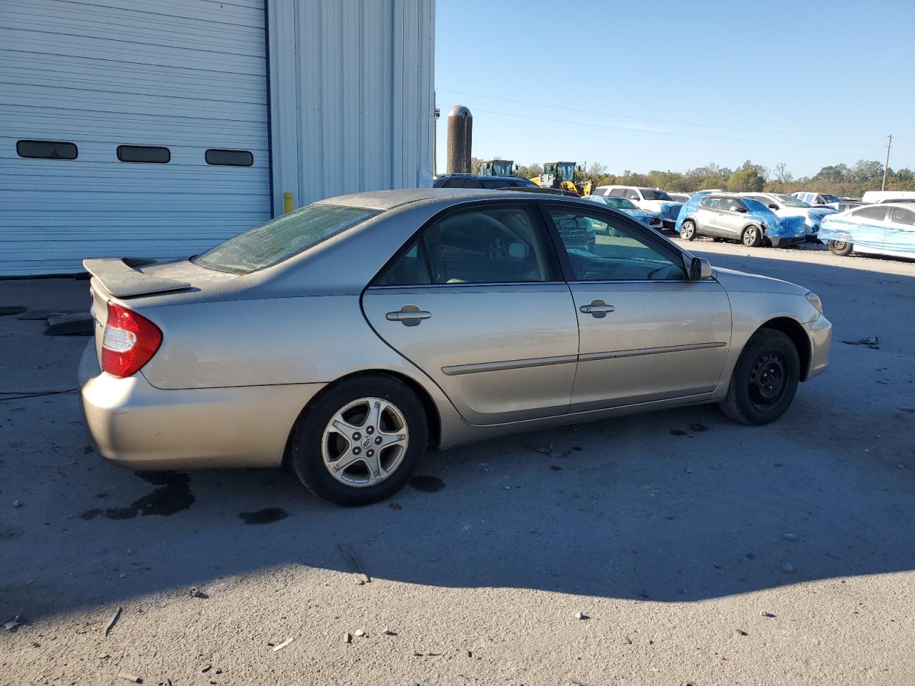 2002 TOYOTA CAMRY LE photo 3