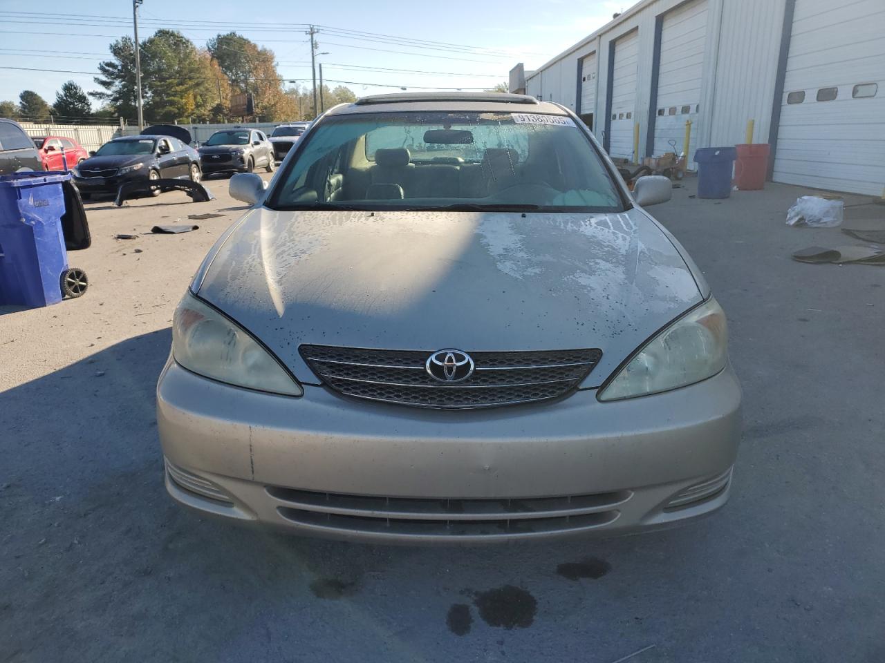 2002 TOYOTA CAMRY LE photo 5