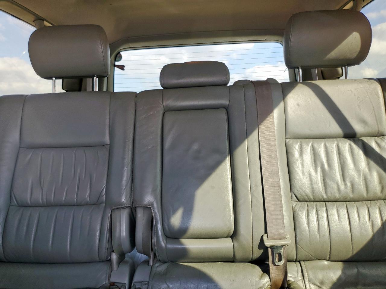 2003 TOYOTA LAND CRUISER photo 28