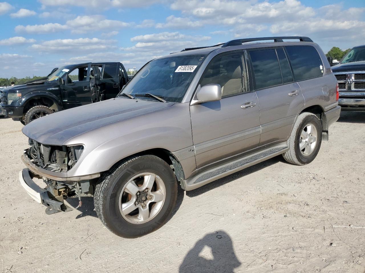 2003 TOYOTA LAND CRUISER