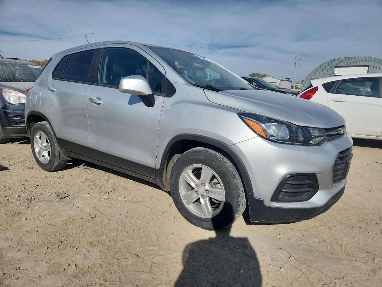 2020 CHEVROLET TRAX LS photo 4