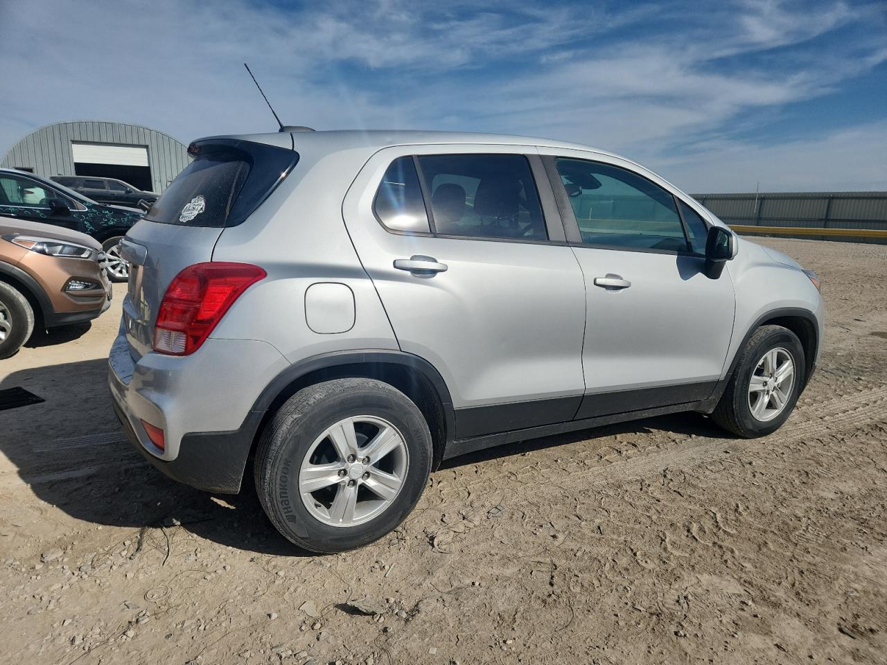 2020 CHEVROLET TRAX LS photo 3