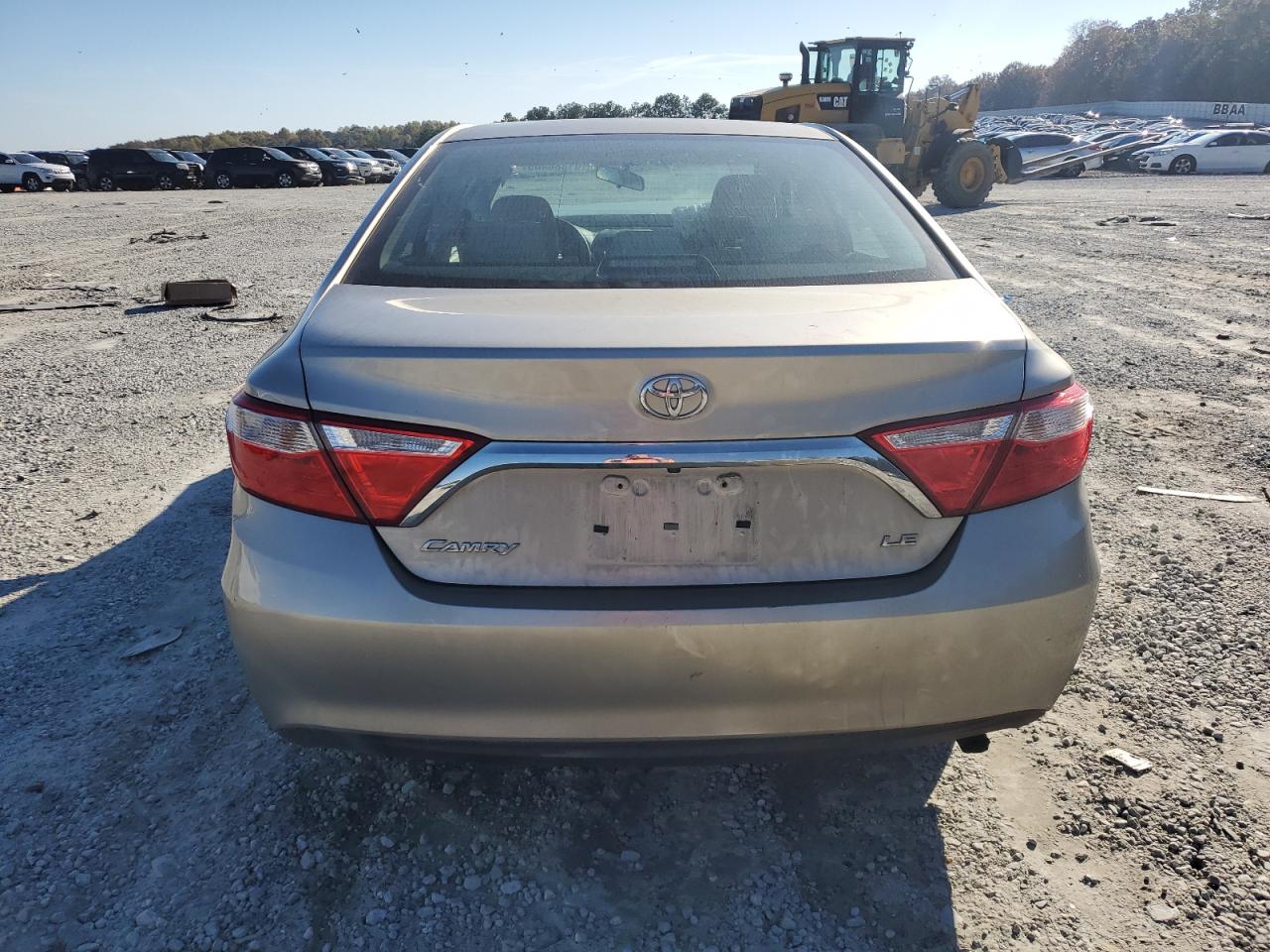 2016 TOYOTA CAMRY LE photo 11