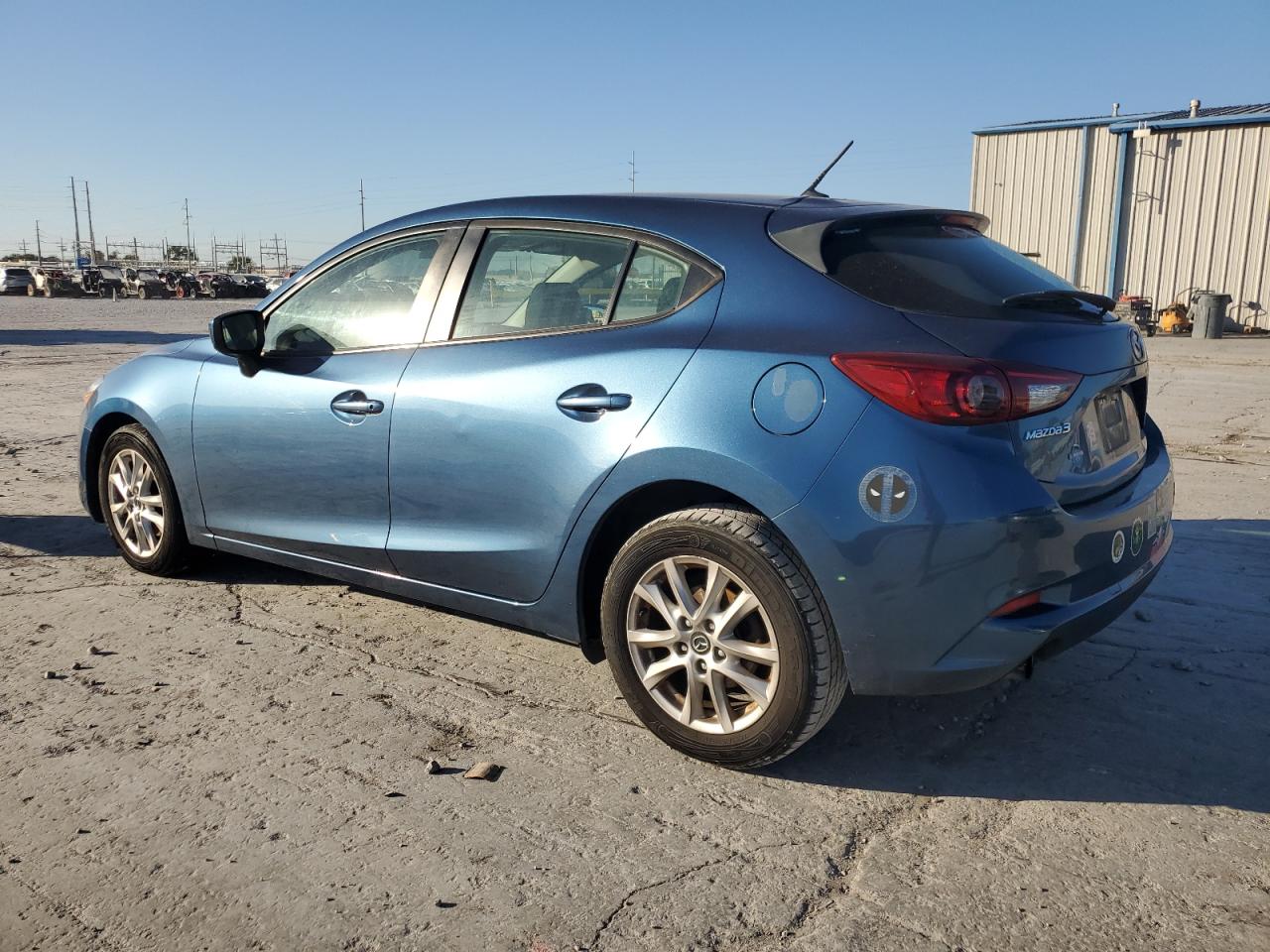 2017 MAZDA 3 SPORT photo 2