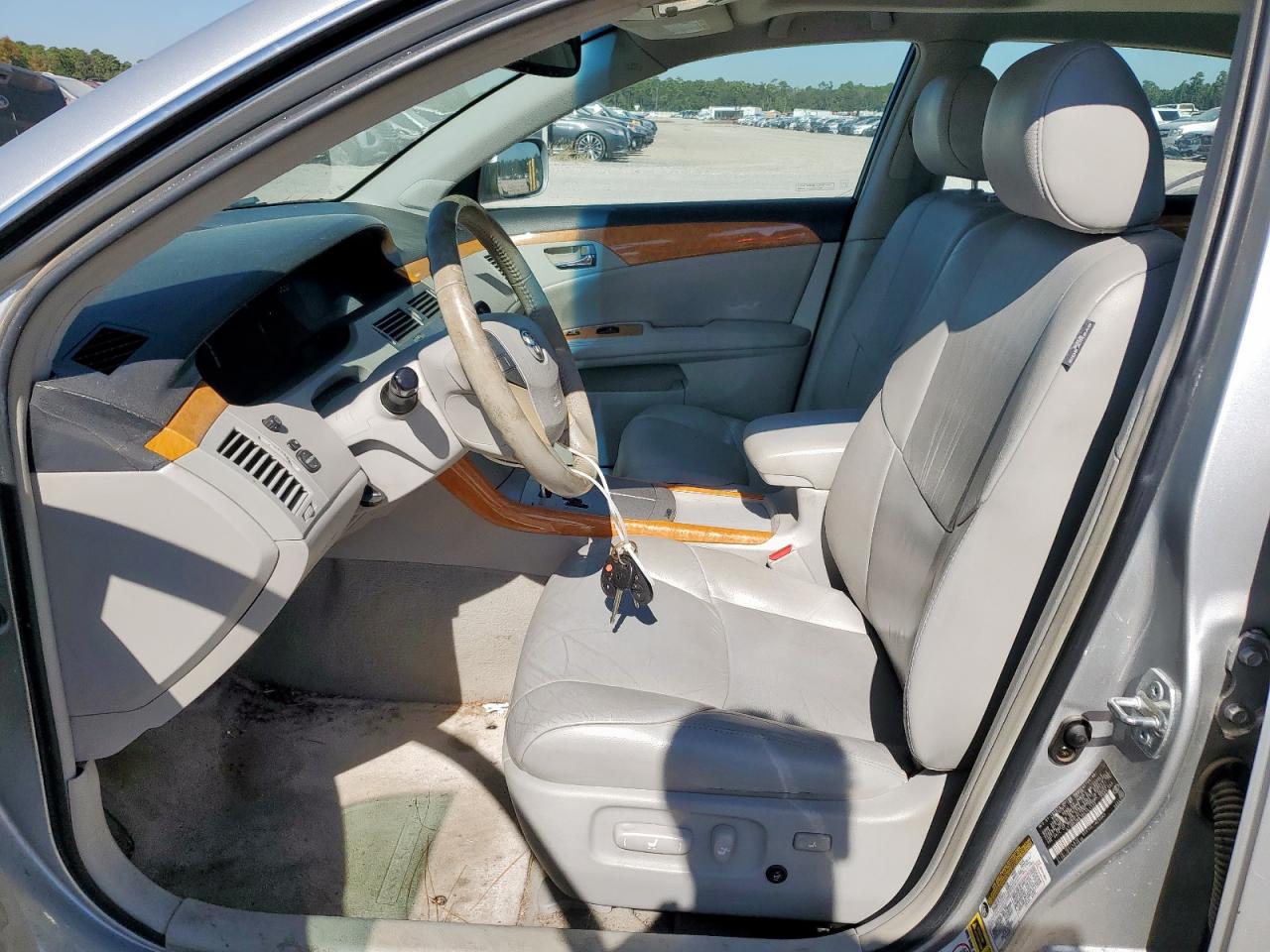 2006 TOYOTA AVALON photo 7