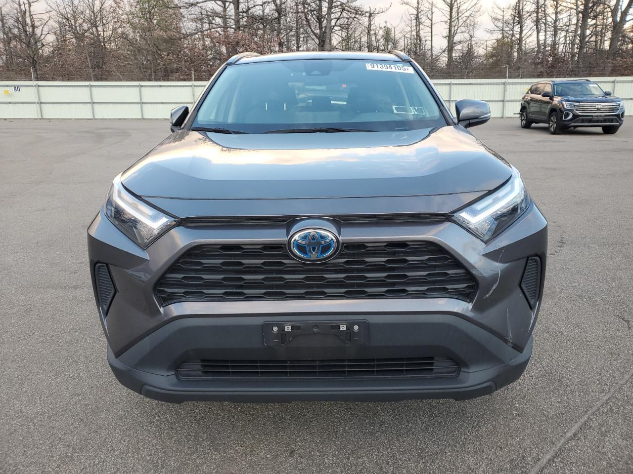 2022 TOYOTA RAV4 XLE photo 13