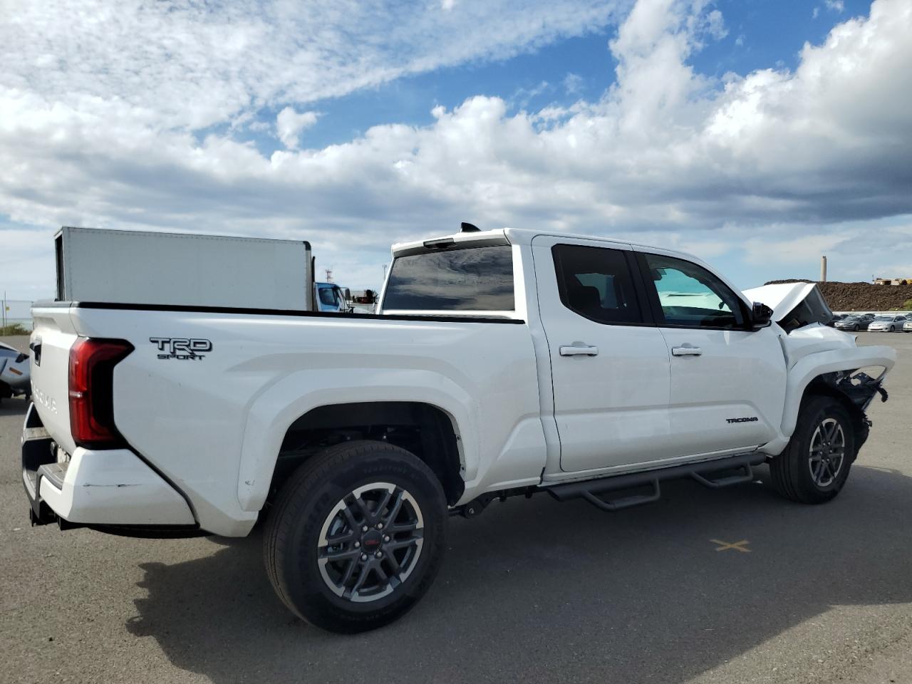 2025 TOYOTA TACOMA DOUBLE CAB photo 5