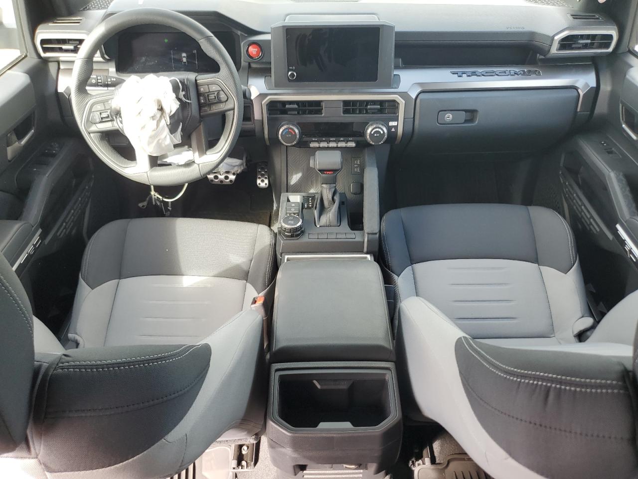 2025 TOYOTA TACOMA DOUBLE CAB photo 15