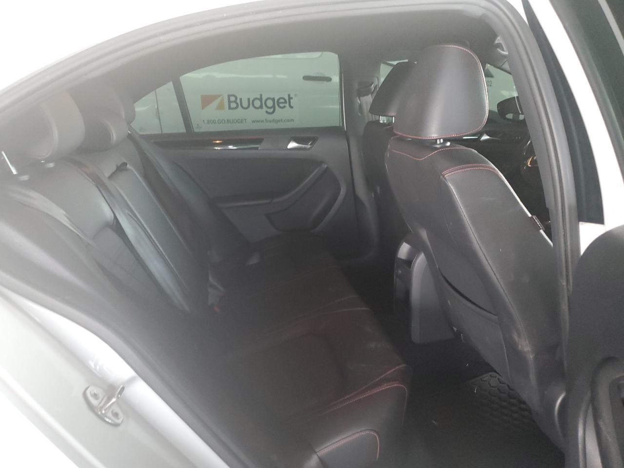 2017 VOLKSWAGEN JETTA GLI photo 10