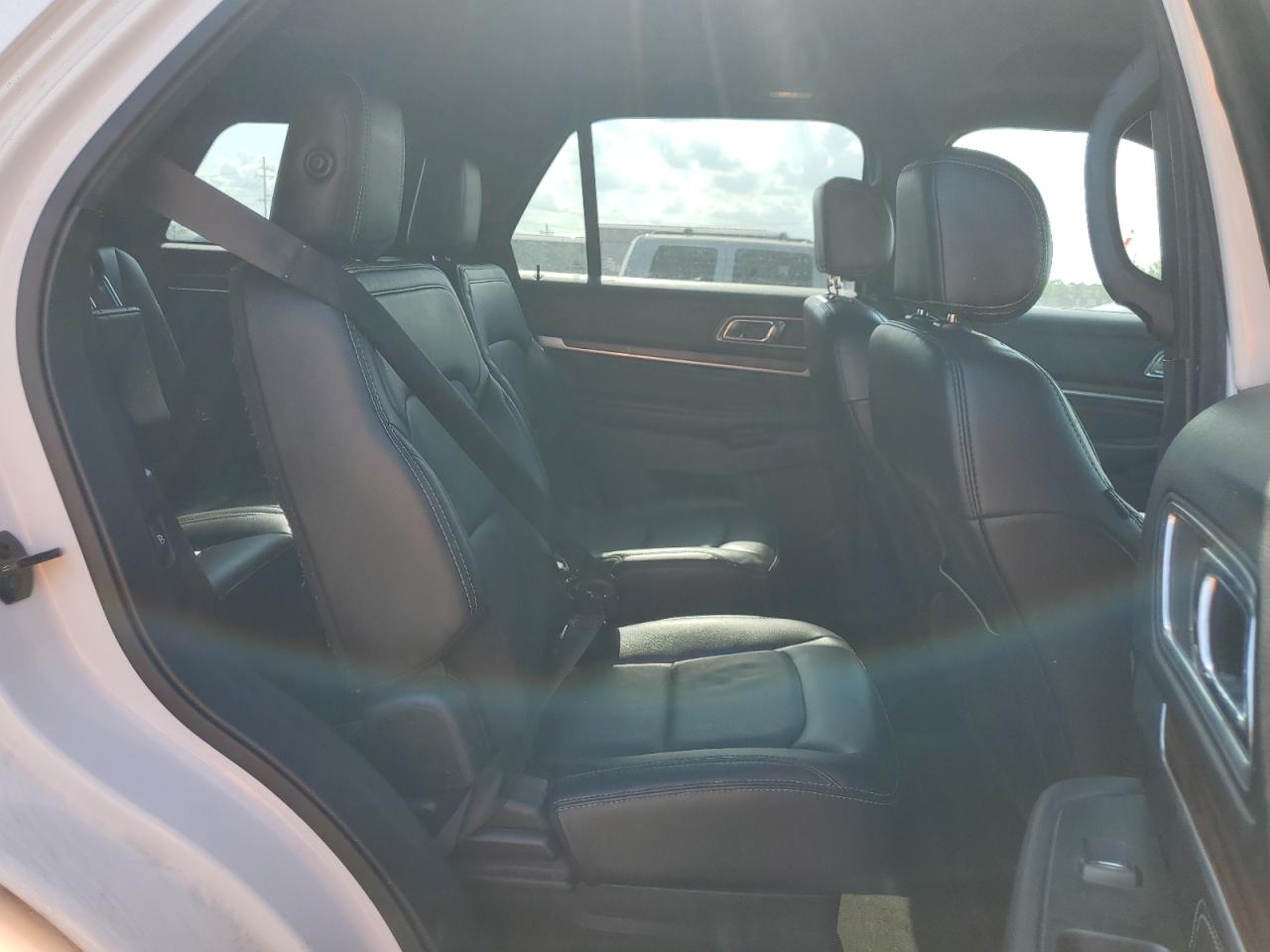 2017 FORD EXPLORER LIMITED photo 31