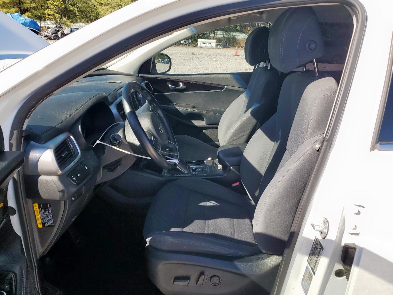 2017 KIA SORENTO LX photo 7