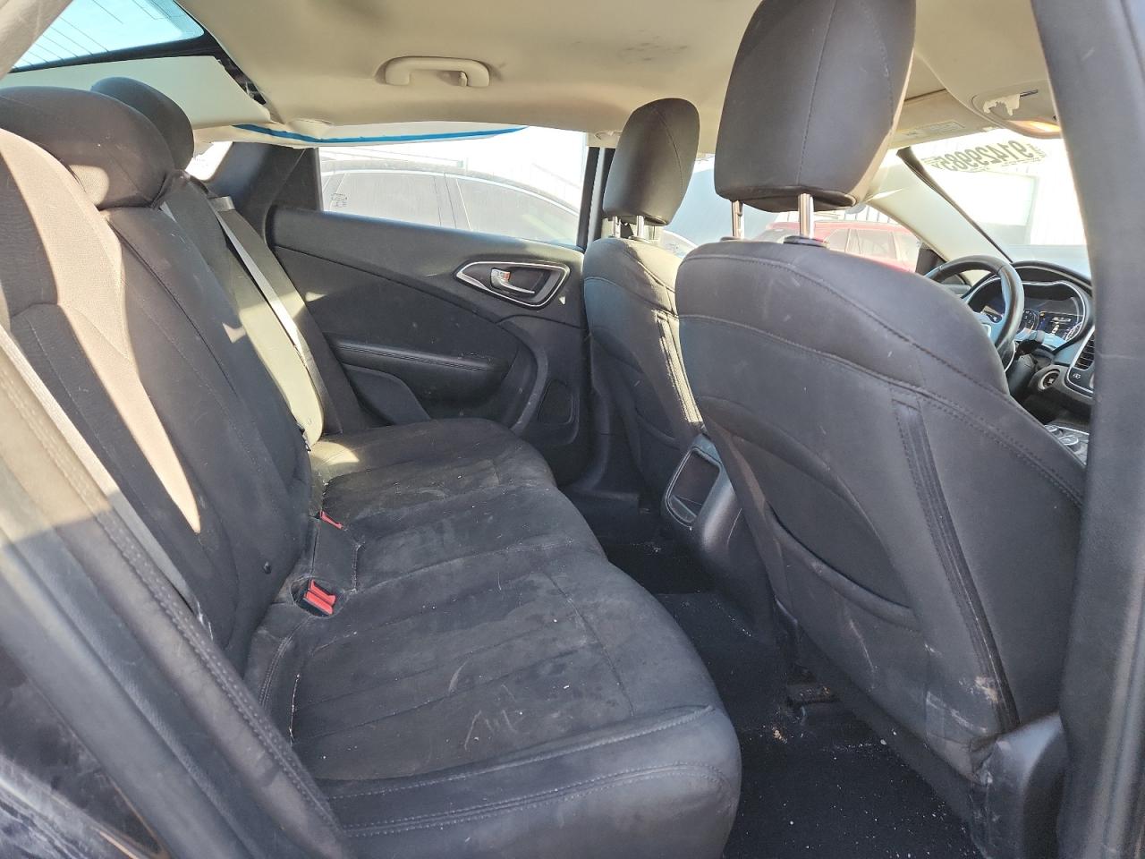 2015 CHRYSLER 200 LIMITED photo 19