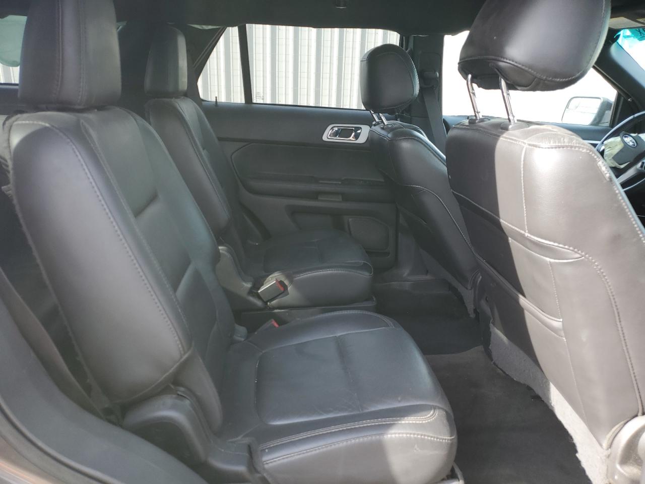 2015 FORD EXPLORER XLT photo 21