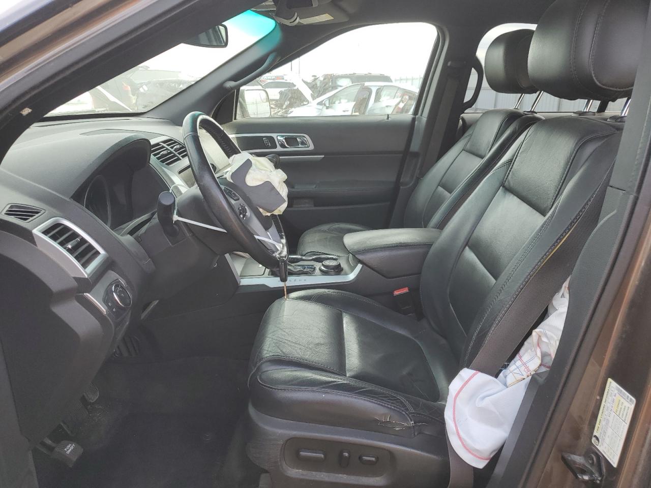 2015 FORD EXPLORER XLT photo 13
