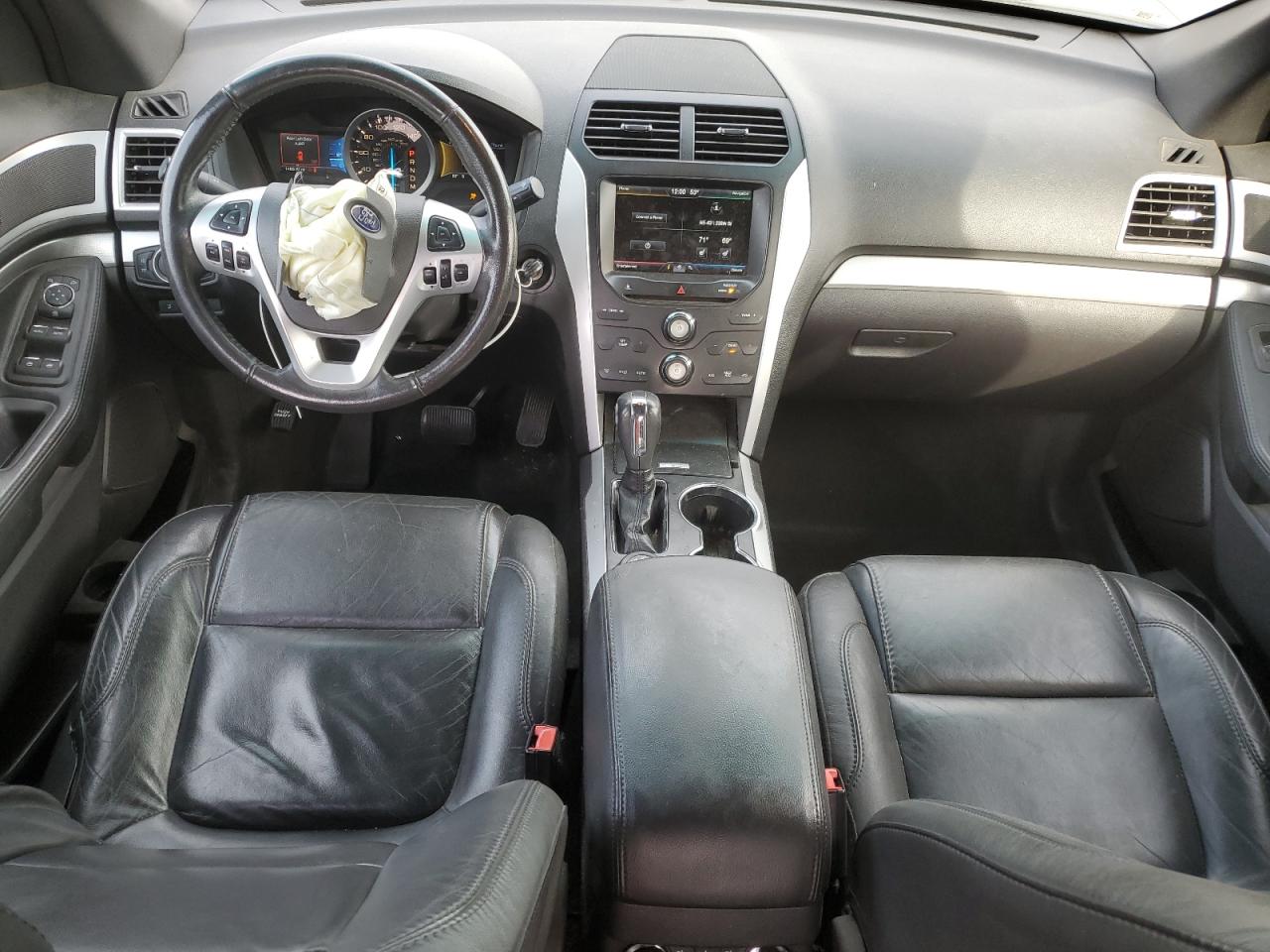 2015 FORD EXPLORER XLT photo 15