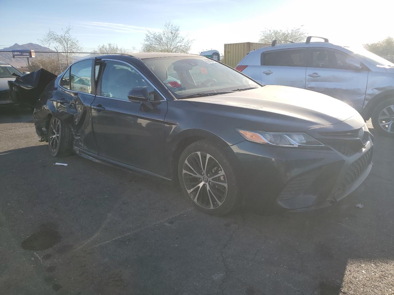 2019 TOYOTA CAMRY SE photo 10